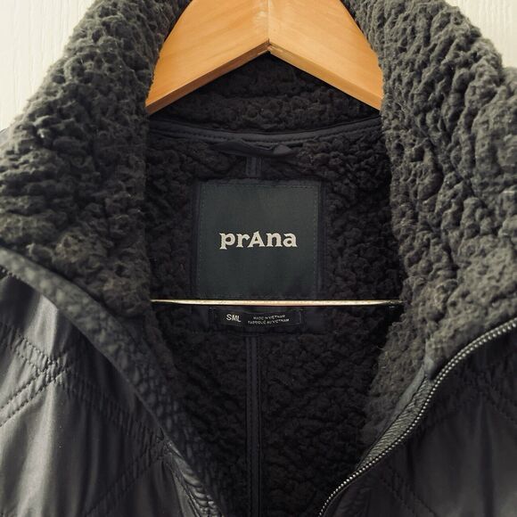 Prana Esla Vest Small Black Quilted Fleece Lined Zip Front Jacket 1962091 $145 - Picture 2 of 8